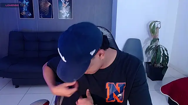 Snapshot of david_santos16 chatting on September 15, 2025, 2:22 am david santos16 online show from September 15, 2025, 2:22 am