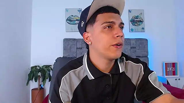 Snapshot of david_santos16 chatting on September 22, 2025, 2:24 am david santos16 online show from September 22, 2025, 2:24 am