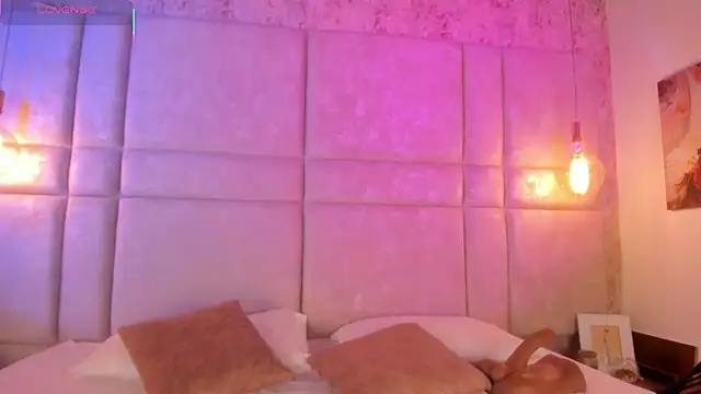 Mily Vermont online show from September 27, 2025, 4:12 pm