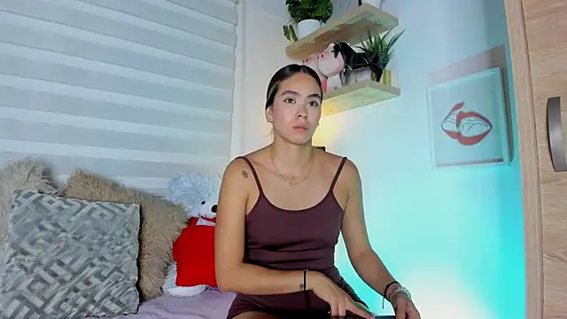 Snapshot of sara_madrid chatting on March 25, 2026, 12:22 pm sara madrid online show from March 25, 2026, 12:22 pm