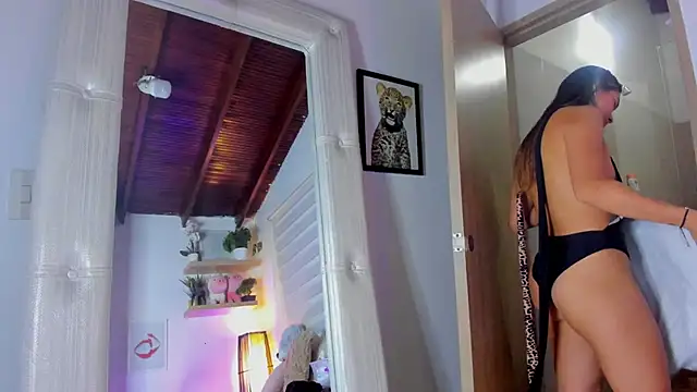 Snapshot of sara_madrid chatting on April 11, 2026, 12:42 pm sara madrid online show from April 11, 2026, 12:42 pm