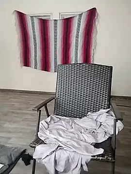 LacyLaurent online show from November 13, 2025, 6:29 pm