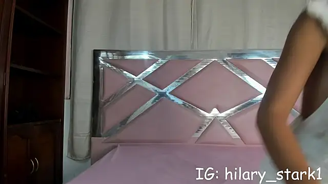 Snapshot of HilaryStarkx chatting on October 2, 2025, 12:01 pm HilaryStarkx online show from October 2, 2025, 12:01 pm