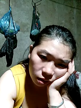 quynhkoolbae online show from October 3, 2025, 1:08 pm