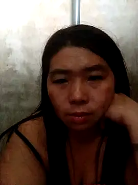 quynhkoolbae online show from November 10, 2025, 12:42 am