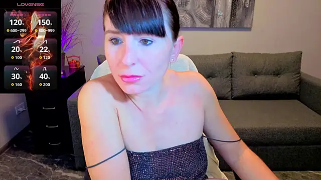 Snapshot of Betty_Jone chatting on November 16, 2025, 6:30 am Betty Jone online show from November 16, 2025, 6:30 am