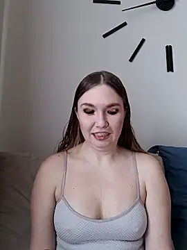 KisaVixen online show from February 21, 2026, 11:44 am