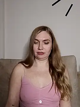 KisaVixen online show from April 12, 2026, 11:10 pm