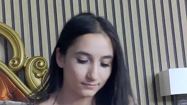 Snapshot of CarolinaBlair chatting on May 14, 2026, 3:41 pm CarolinaBlair online show from May 14, 2026, 3:41 pm