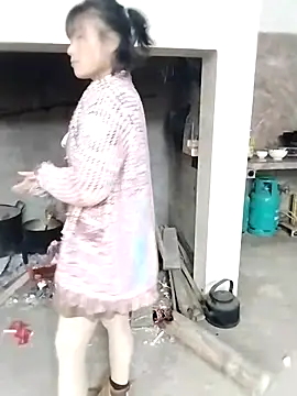 linda bae00 online show from December 3, 2025, 2:30 am