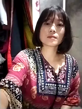 linda bae00 online show from December 21, 2025, 12:45 pm