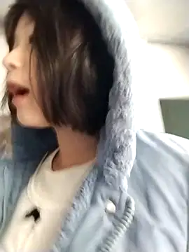 linda bae00 online show from January 12, 2026, 1:11 am