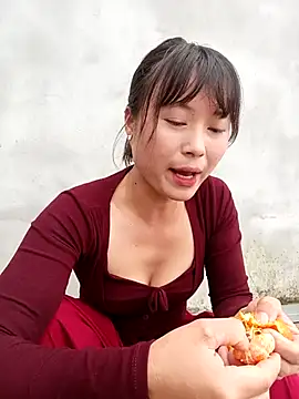 linda bae00 online show from April 2, 2026, 1:03 am