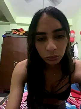 kaylee demm online show from November 18, 2025, 10:14 pm