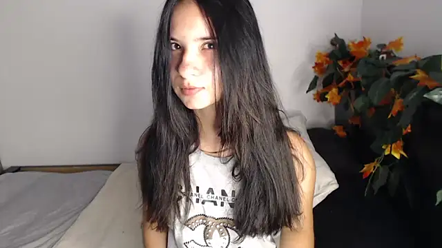   abrill   online show from October 18, 2025, 10:10 pm