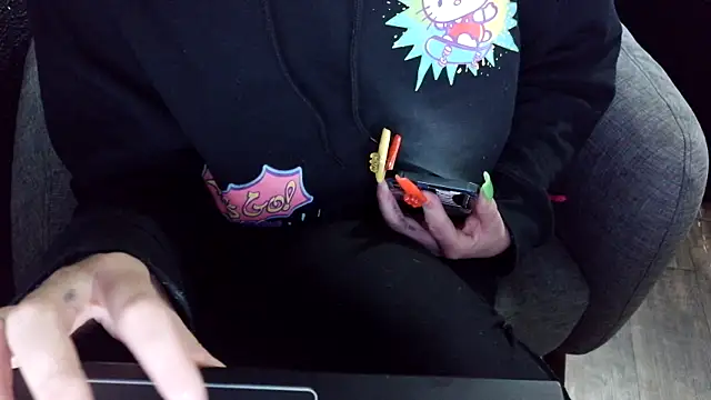 fetishslut4u online show from September 14, 2025, 3:33 pm