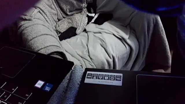 fetishslut4u online show from October 11, 2025, 5:17 am