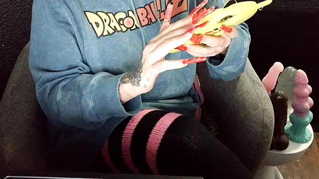 fetishslut4u online show from November 19, 2025, 3:12 pm