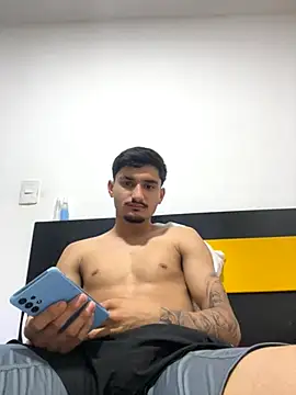 Snapshot of Nas-z09 chatting on September 18, 2025, 3:41 am Nas-z09 online show from September 18, 2025, 3:41 am