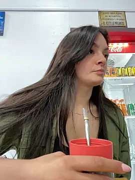 Danielaeliana online show from September 9, 2025, 9:03 pm