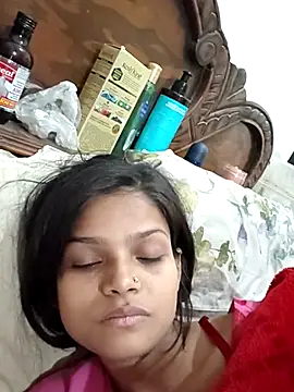 Komal0099 online show from November 28, 2025, 2:53 pm