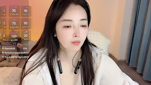Snapshot of Xiali-166 chatting on March 11, 2026, 12:44 pm Xiali-166 online show from March 11, 2026, 12:44 pm
