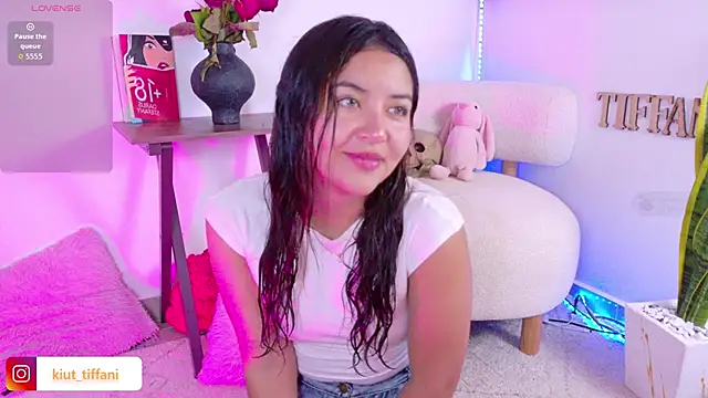 Snapshot of Kiut_tiffanii chatting on December 4, 2025, 11:30 am Kiut tiffanii online show from December 4, 2025, 11:30 am