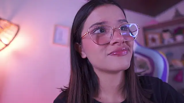 Snapshot of Lana_Dreams_ chatting on February 7, 2026, 2:15 am Lana Dreams online show from February 7, 2026, 2:15 am