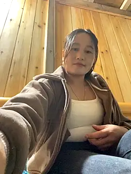 phungtiti online show from November 23, 2025, 4:01 am