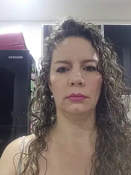 Snapshot of Nina_vallon chatting on May 26, 2026, 10:33 am Nina vallon online show from May 26, 2026, 10:33 am