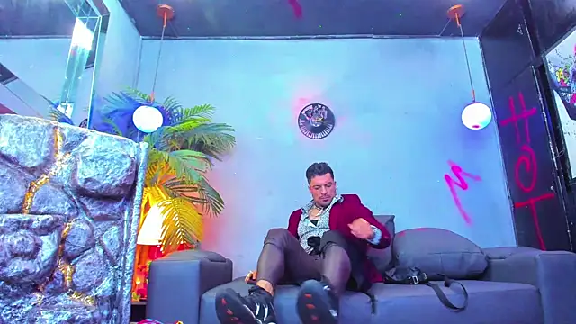 dennis cox1 online show from September 20, 2025, 4:24 am