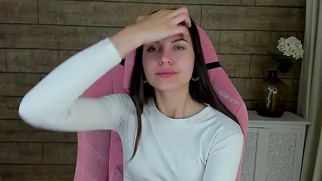 AlisaVersailles online show from October 9, 2025, 4:10 am