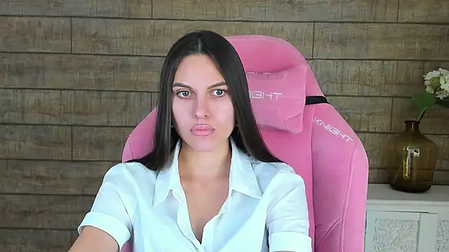 AlisaVersailles online show from October 12, 2025, 4:06 pm