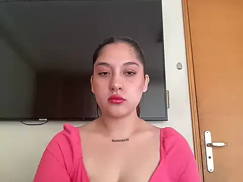 smokemilv online show from October 18, 2025, 5:46 pm