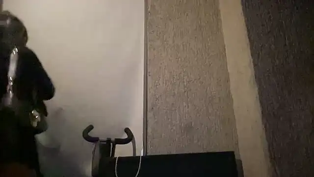 smokemilv online show from November 26, 2025, 4:35 am