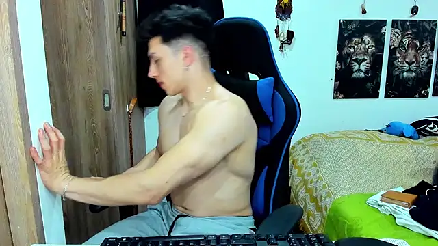 javiersexymann online show from December 13, 2024, 12:09 am