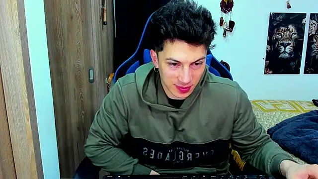 javiersexymann online show from December 14, 2024, 3:51 am