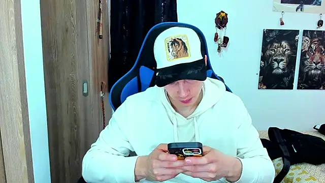 javiersexymann online show from December 16, 2024, 5:33 pm