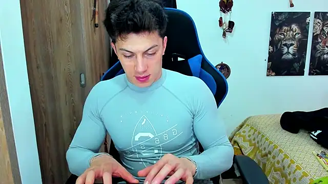 javiersexymann online show from December 19, 2024, 8:44 pm