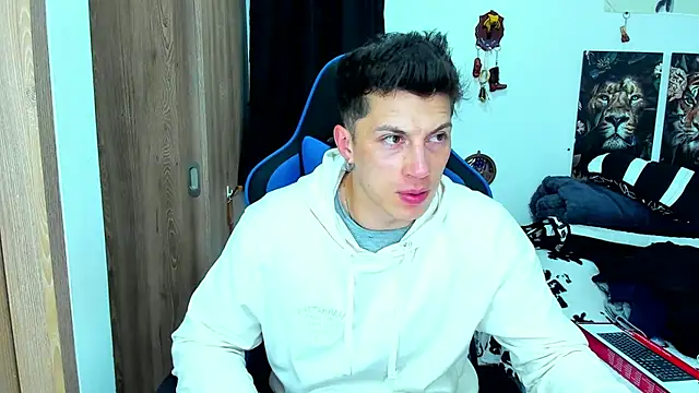 javiersexymann online show from February 13, 2025, 5:26 am