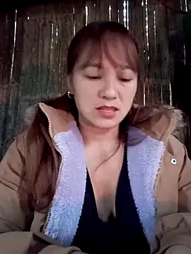 Snapshot of Mini3333 chatting on February 25, 2026, 12:42 am Mini3333 online show from February 25, 2026, 12:42 am