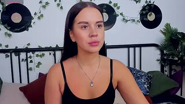 Snapshot of AmeliaRoyale chatting on September 15, 2025, 3:17 am AmeliaRoyale online show from September 15, 2025, 3:17 am