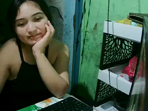 Snapshot of daros453 chatting on December 3, 2025, 4:31 am daros453 online show from December 3, 2025, 4:31 am