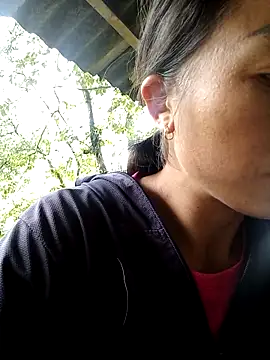 lucybaby00 online show from October 2, 2025, 4:08 am