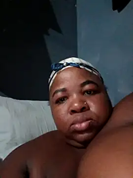 Snapshot of BustyImmi chatting on February 28, 2026, 11:00 am BustyImmi online show from February 28, 2026, 11:00 am