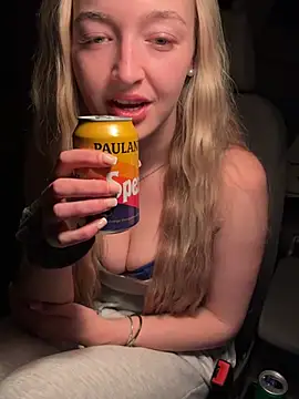 emilypeperoni online show from April 19, 2026, 9:17 pm