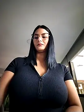 Snapshot of gabysanta_ chatting on November 6, 2025, 1:34 pm gabysanta online show from November 6, 2025, 1:34 pm