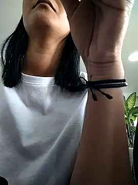 Snapshot of gabysanta_ chatting on November 11, 2025, 1:33 pm gabysanta online show from November 11, 2025, 1:33 pm