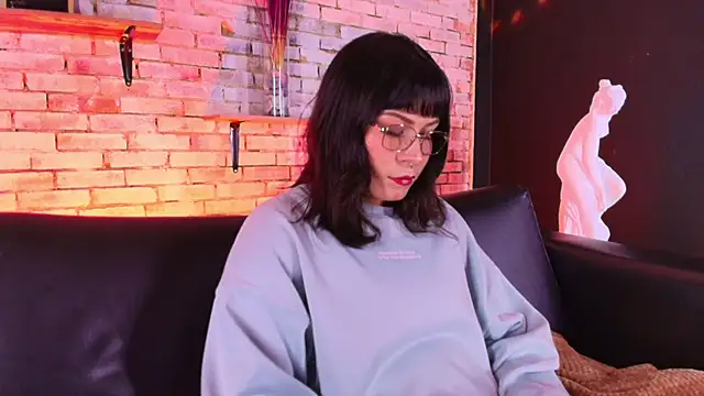 kitty malach online show from April 6, 2026, 3:37 am