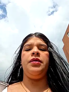 Eiimy pretty online show from October 9, 2025, 7:34 pm